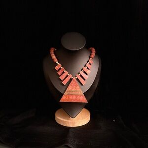 Vintage Apple Coral Beaded Necklace